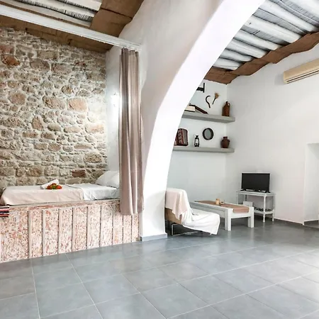 Antika Traditional Stone House Apartman Haráki