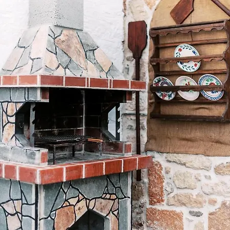 Antika Traditional Stone House Apartment *